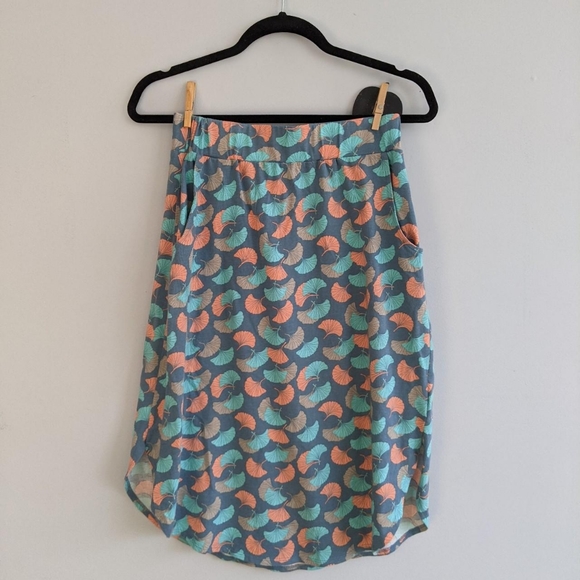 Gingko pattern midi skirt - Picture 2 of 4